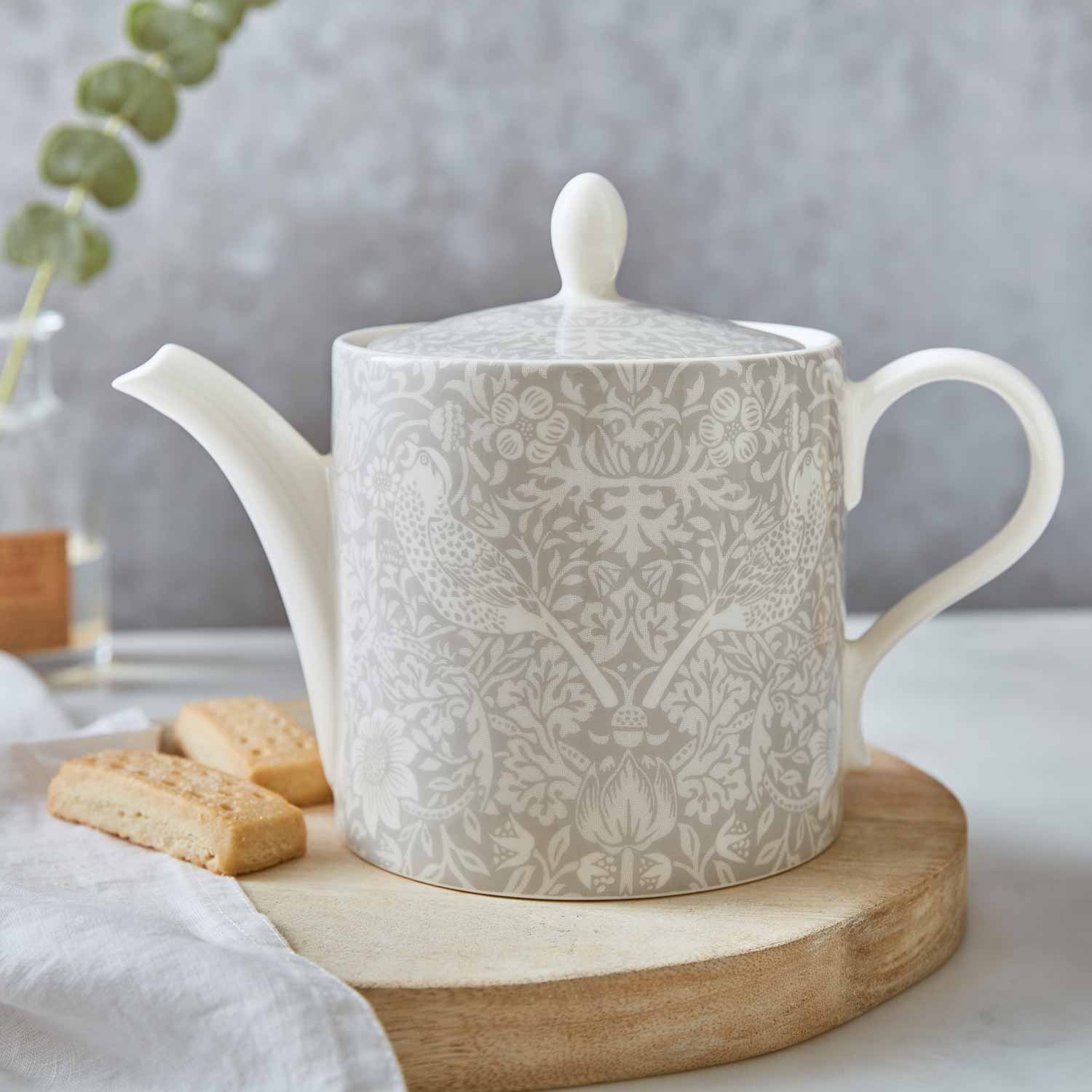 Pure Morris Strawberry Thief Teapot image number null